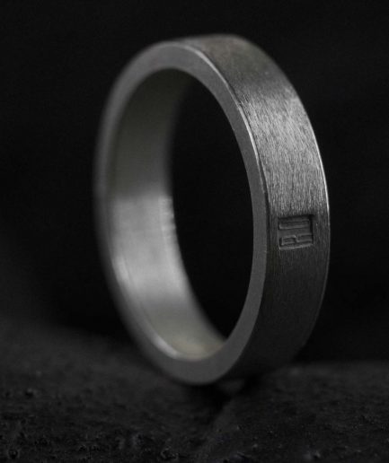 matte silver band ring ___perfect for the modern bohemians who likes to don stack of rings daily. simplicity and elegance in form and material. it's a classic value to rely on. wear just one or combine multiple pieces and create your own ring artwork on your hands.