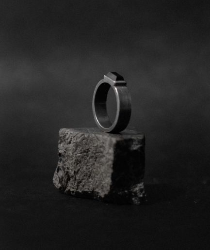 be yourself in the rawest, purest, most naked way ___be bold, be brave, be whoever you want to be while wearing this oxidized matte sterling silver ring mixed with 4 x 9 mm onyx stone.