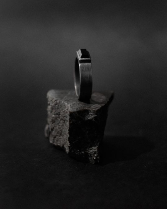 be yourself in the rawest, purest, most naked way ___be bold, be brave, be whoever you want to be while wearing this oxidized matte sterling silver ring mixed with 4 x 9 mm onyx stone.