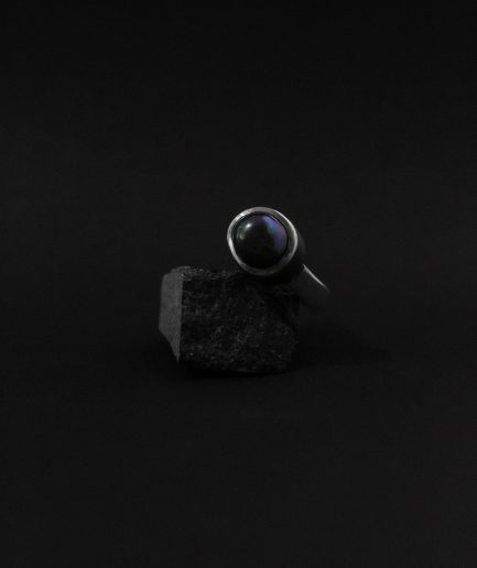 thrilling black pearl ring